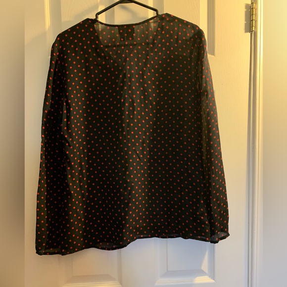 Black and red polka dot bow blouse. Size 10 - Picture 6 of 6